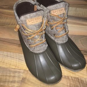 Sperry duck boots